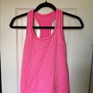 Lulu swiftly tech tank size 6